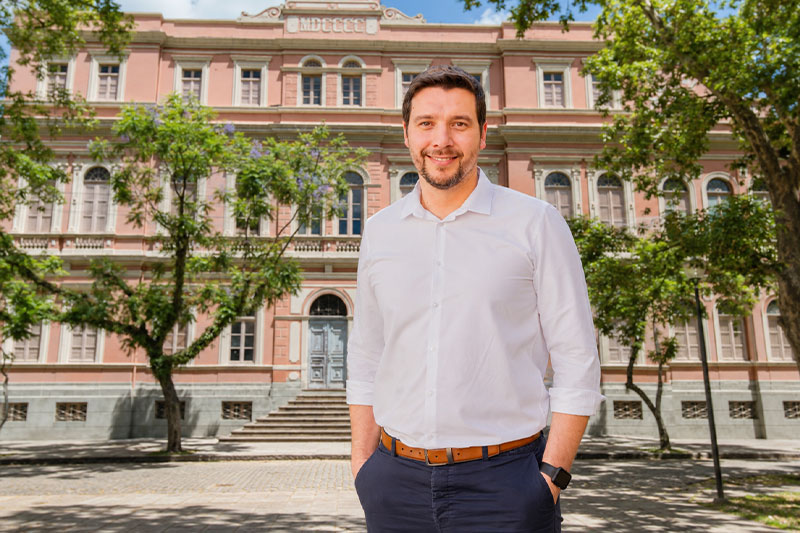 Dr. Alejandro G. Frank von der brasilianischen Bundesuniversität Rio Grande do Sul hält am 21. Oktober 2026 zwei Vorträge an der TU Chemnitz
